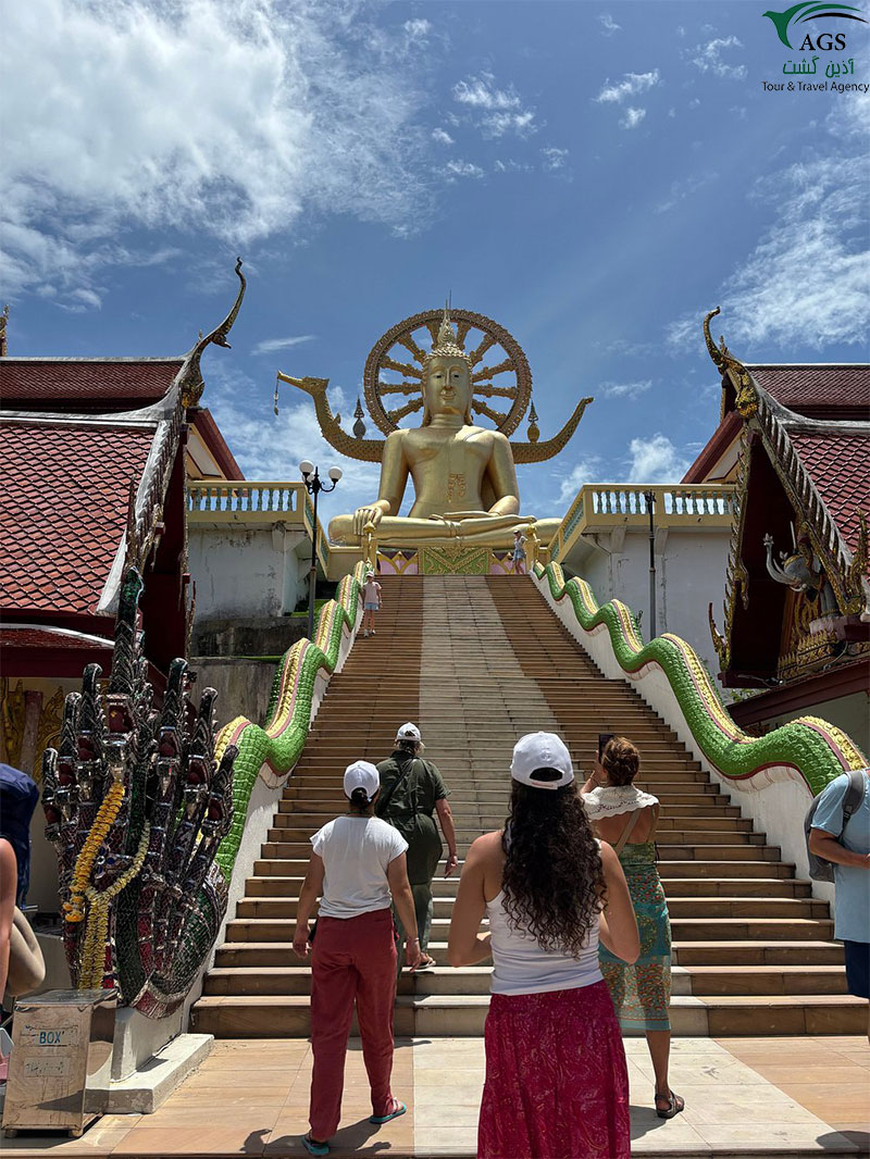 Wat Phra Yai
